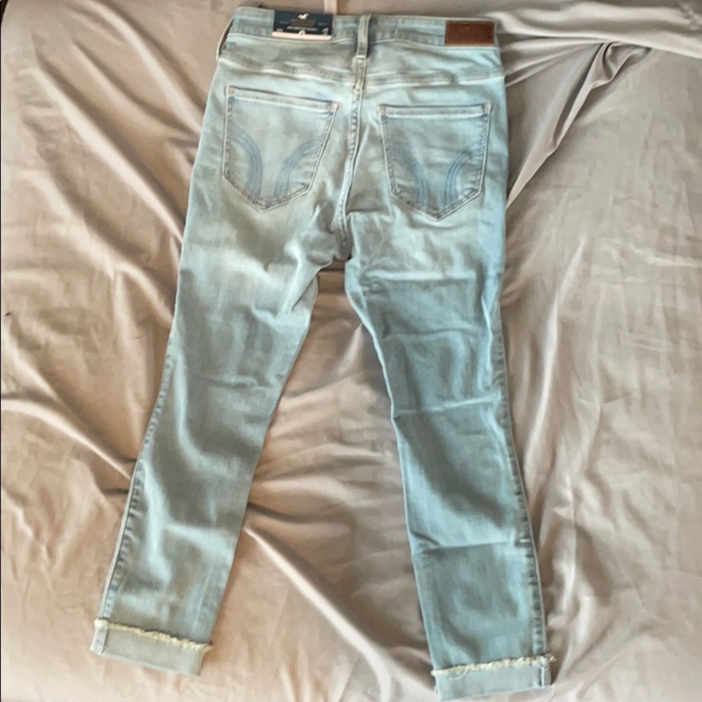 BN Hollister jeans ! - Picture 3 of 4